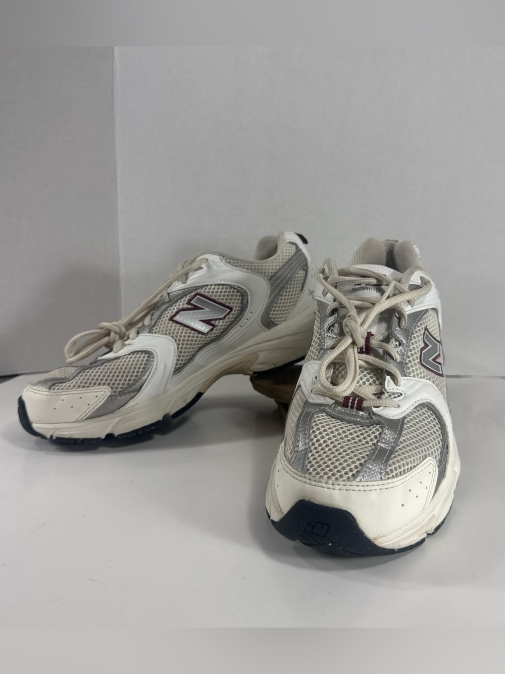 New Balance Women White, Gray & Maroon Athletic Sneakers